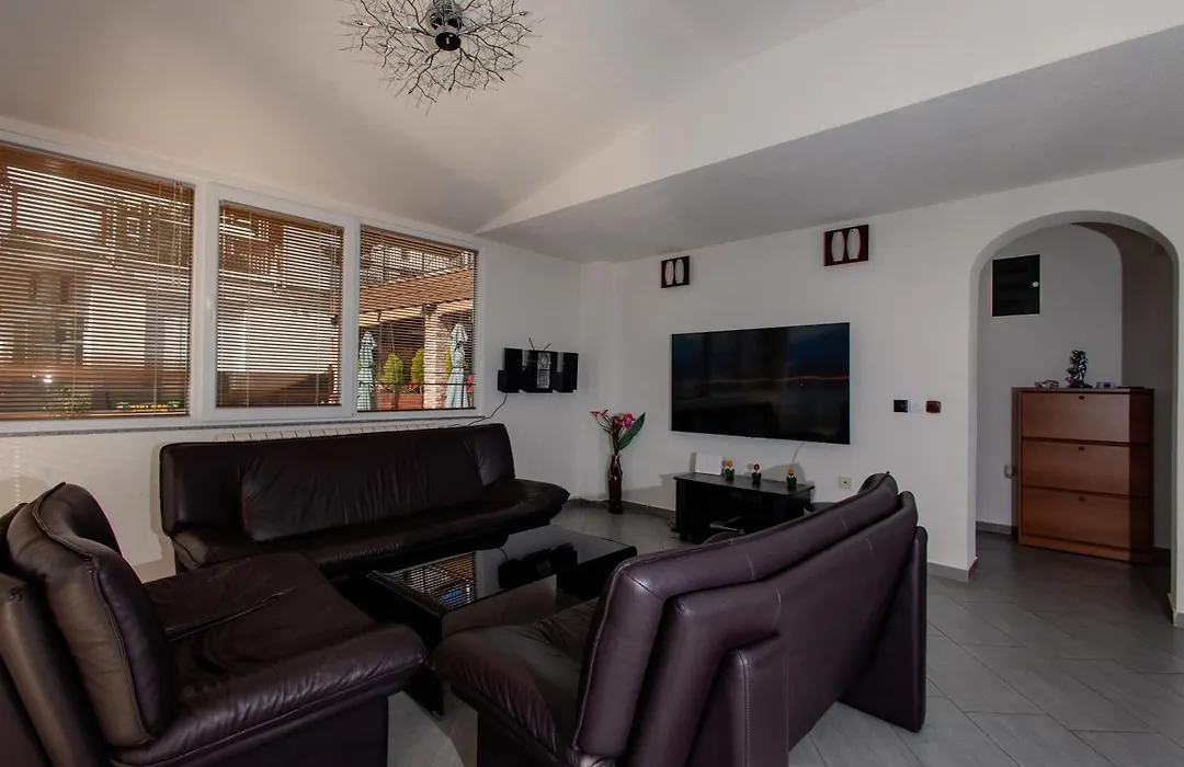 Villa Aurora-1